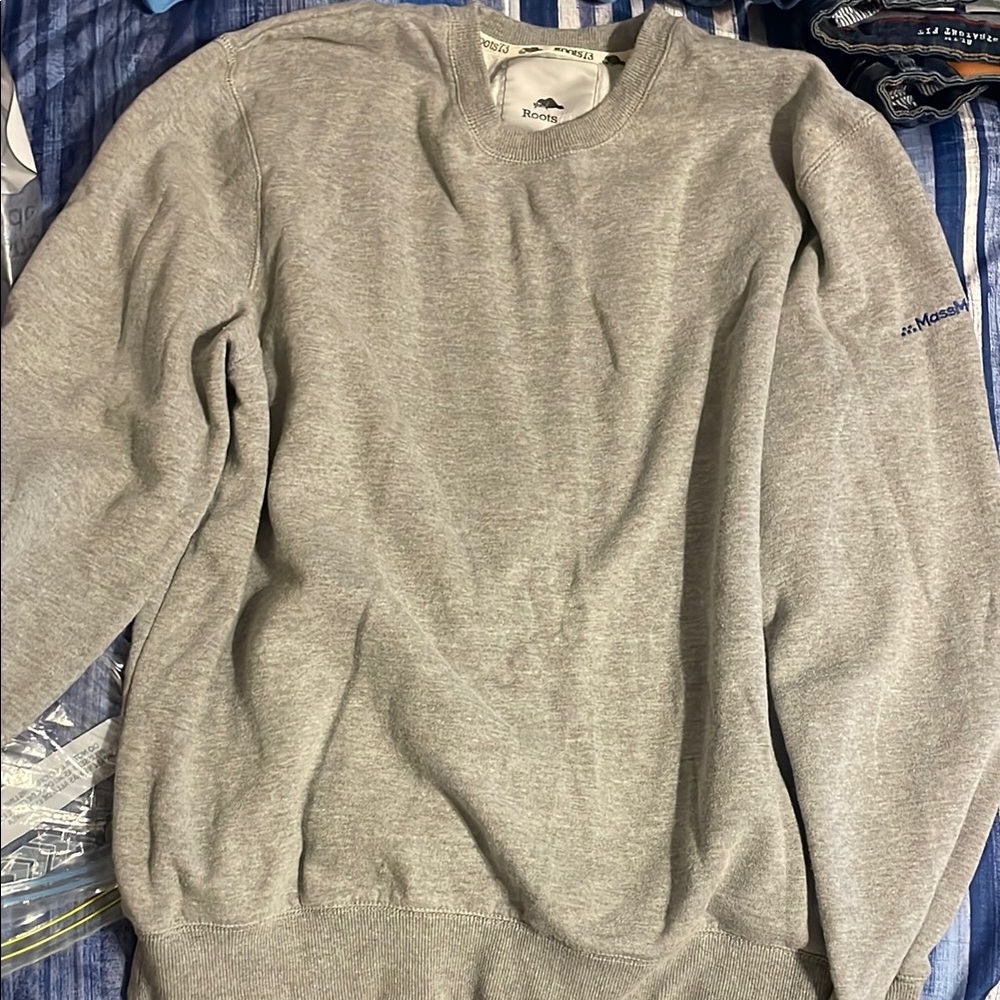 Columbia Gray Crewneck Sweater Soft Knit Relaxed Fit